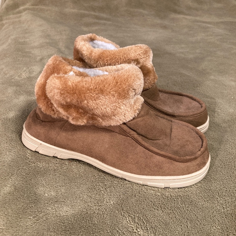 EUC Dream Products Ankle Slipper Memory Foam Moccasin Hard Sole Brown L Large
